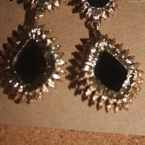 UV Reactive Resin Inlaid Earrings ☆Glows Under Black light☆ - Picture 5 of 11